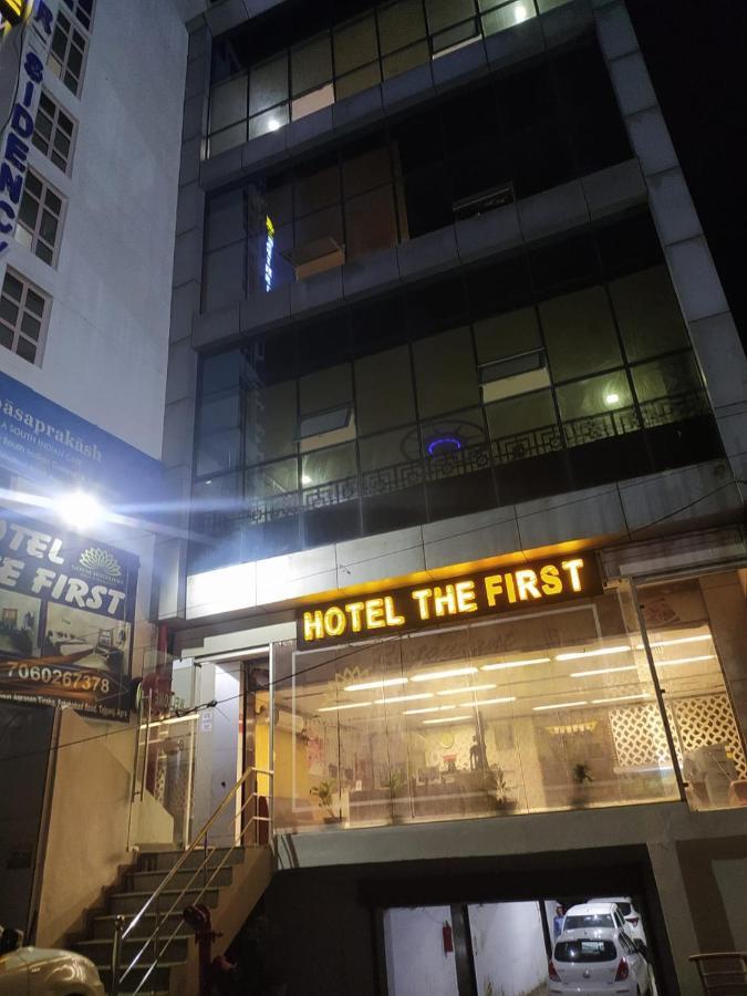 Hotel The First By Goyal Hoteliers Agra  Exterior foto